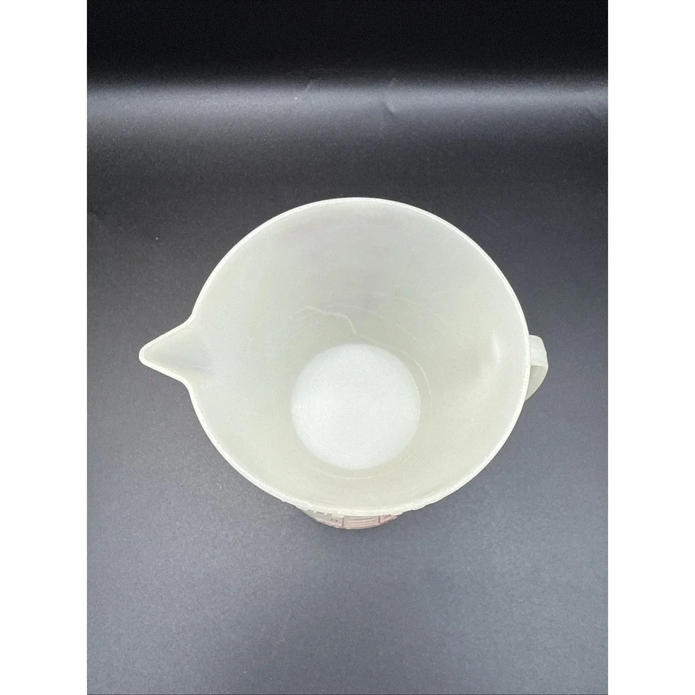 Tupperware Measuring Cup Hourglass Double Wet Dry 8 oz 1 cup Vintage Red Letter